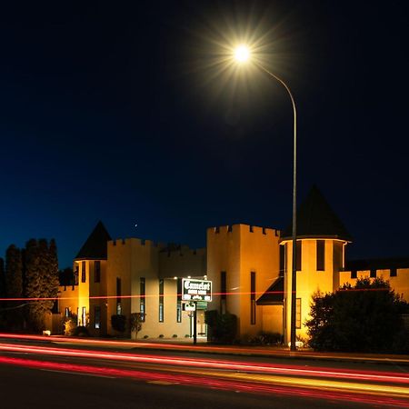 Camelot Motor Lodge And Conference Centre Palmerston North Buitenkant foto