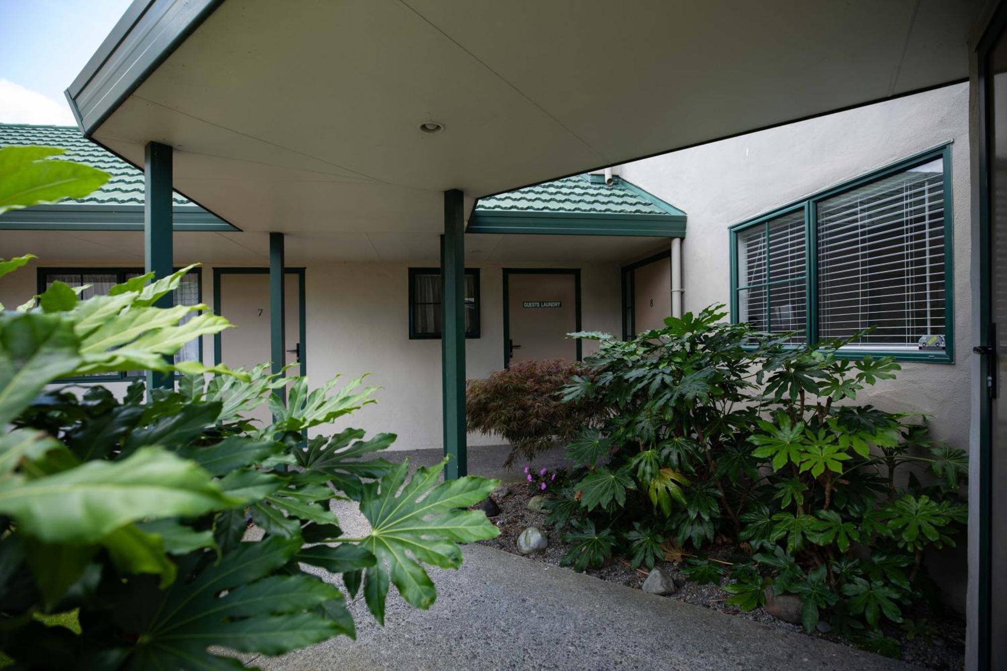 Camelot Motor Lodge And Conference Centre Palmerston North Buitenkant foto
