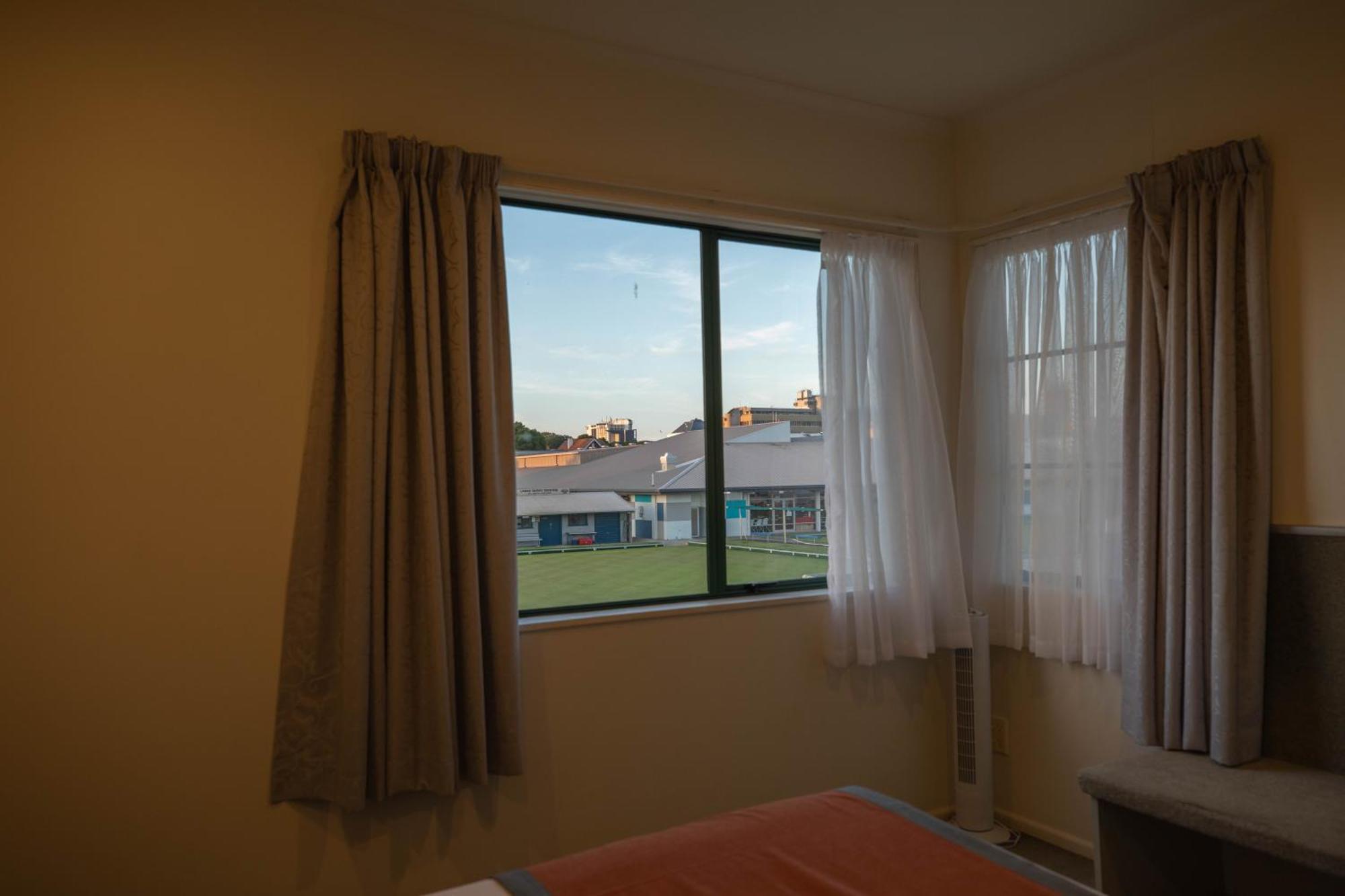 Camelot Motor Lodge And Conference Centre Palmerston North Buitenkant foto