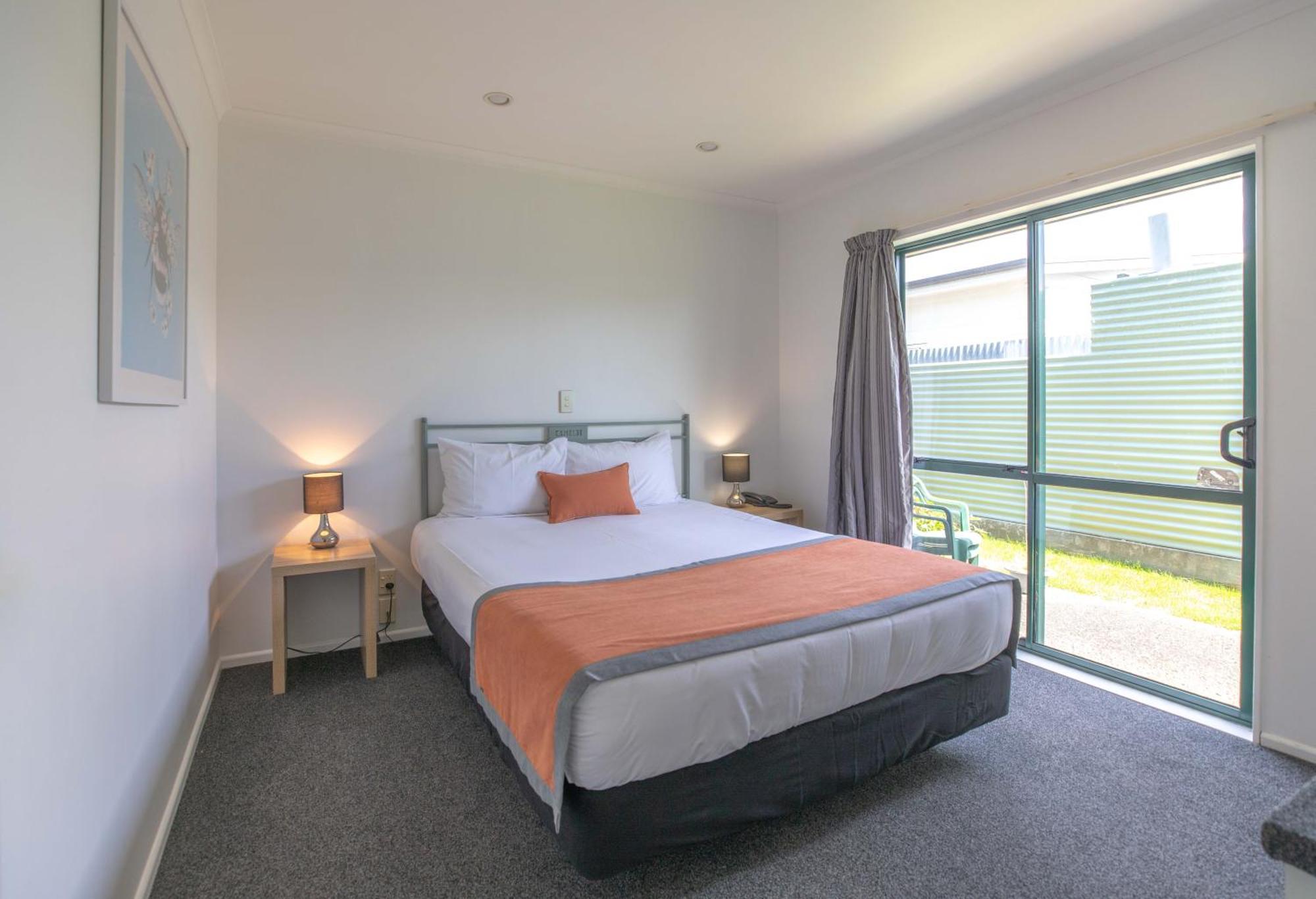 Camelot Motor Lodge And Conference Centre Palmerston North Buitenkant foto