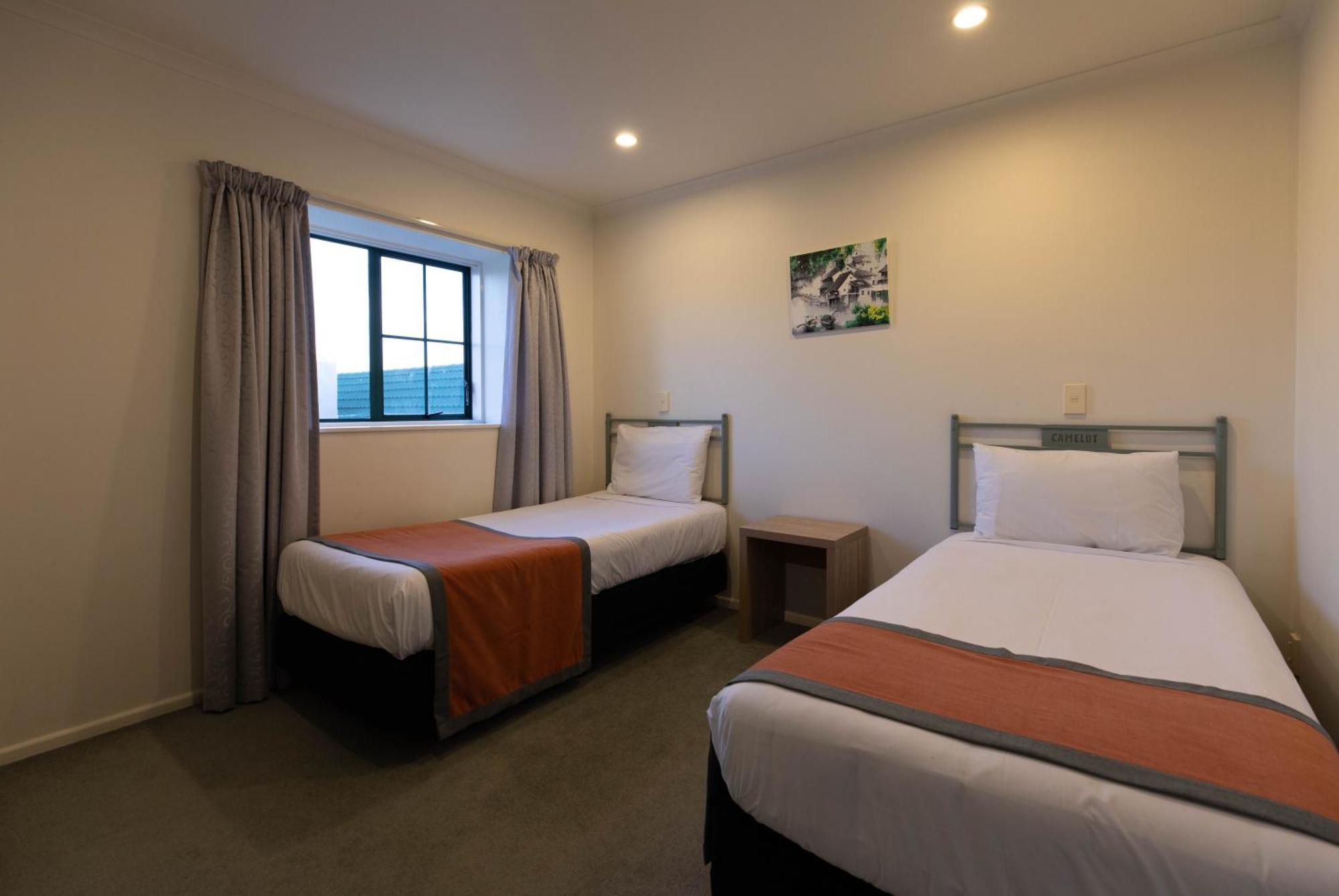 Camelot Motor Lodge And Conference Centre Palmerston North Buitenkant foto