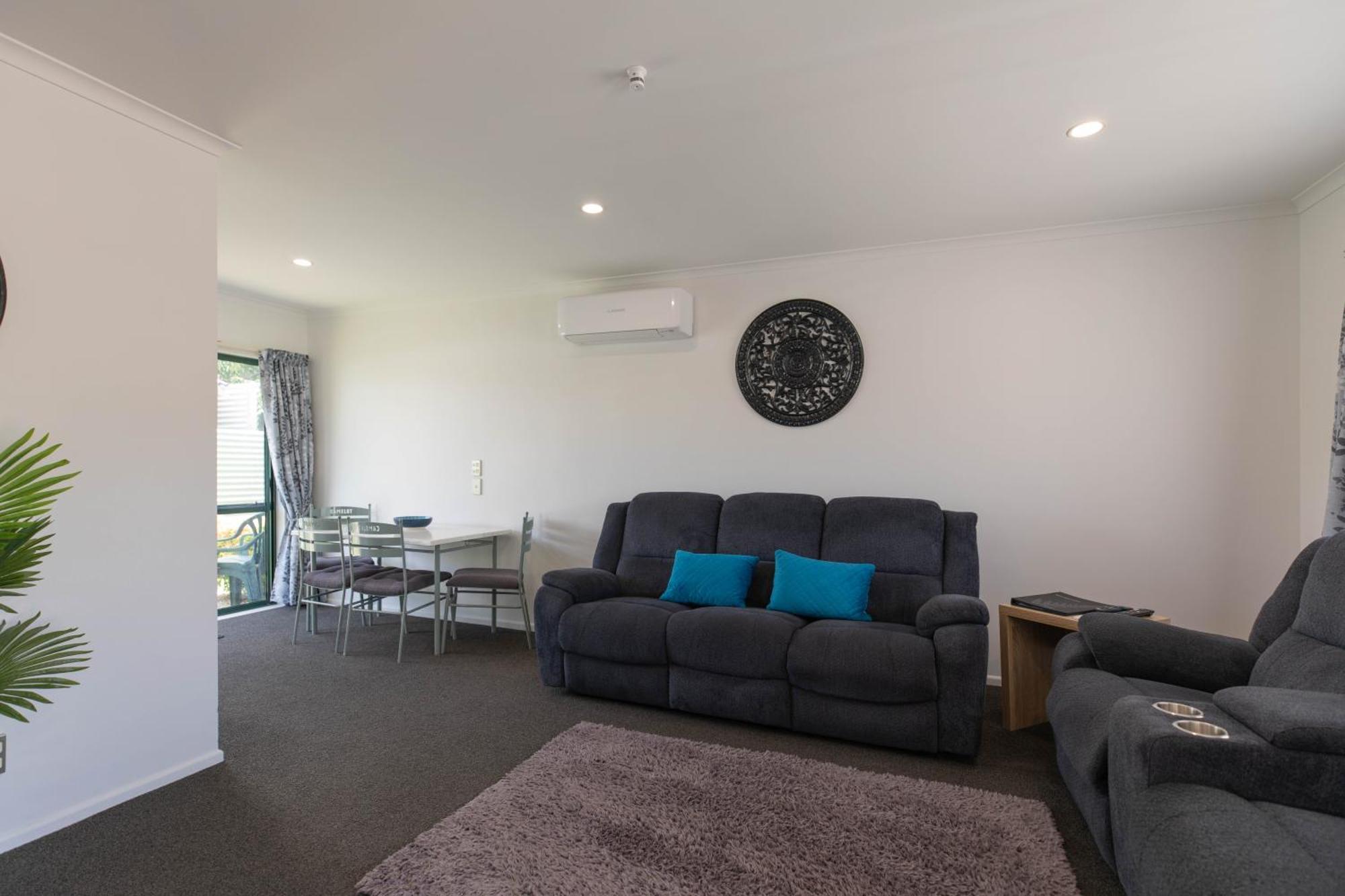 Camelot Motor Lodge And Conference Centre Palmerston North Buitenkant foto